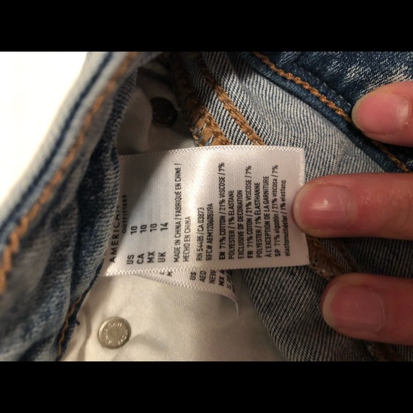 Shorts - Picture 3 of 3